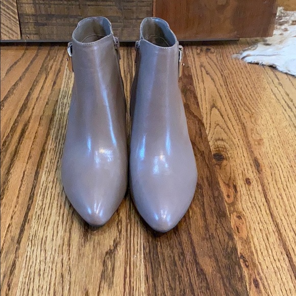 Anne Klein booties - Picture 2 of 4